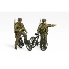 TAMIYA BRITISH PARATROOPERS WITH BIKES