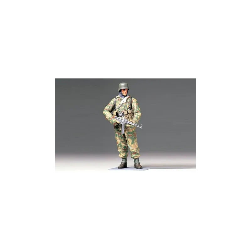 TAMIYA 1/16 WWII GERMAN INFANTRYMAN