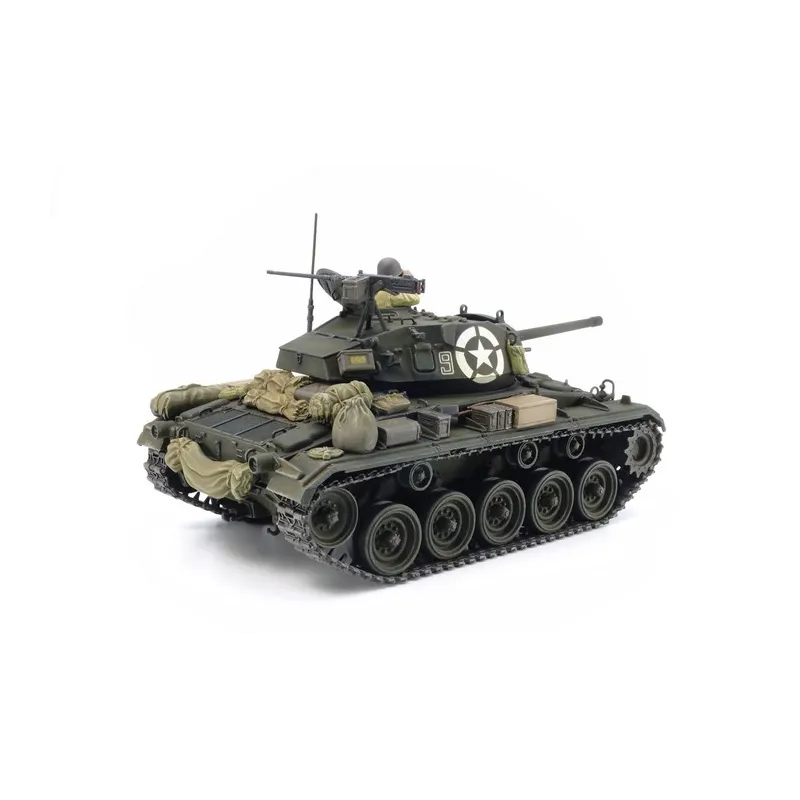 TAMIYA 1/35 M24 CHAFFEE(ITALERI)