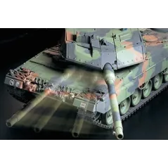 TAMIYA R/C LEOPARD 2 A6 WITH OPTION KIT