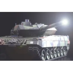 TAMIYA R/C LEOPARD 2 A6 WITH OPTION KIT