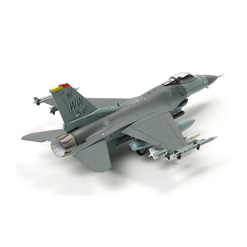 TAMIYA 1/72 F-16 CJ FIGHTING FALCON - BLOCK 50 W/ FULL EQUIPMENT TAMIYA 1/72 F-16 CJ FIGHTING FALCON - BLOCK 50 W/ FULL EQUIPMENT