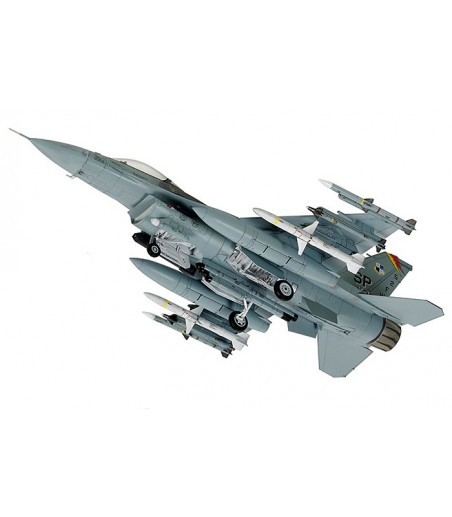 TAMIYA F-16CJ BLOCK 50 WITH FULL EQUIPMENT