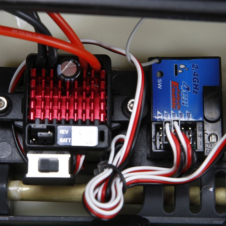 ProBoat Stealthwake 23-inch Deep-V Brushed: RTR INT PRB08015I