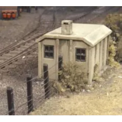 RATIO 518 CONCRETE LINESIDE HUTS (PK2) PLASTIC KIT OO GAUGE