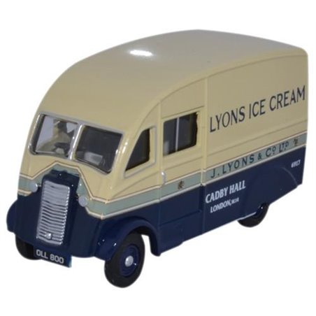 Oxford Diecast Commer Q25 Lyons Ice Cream