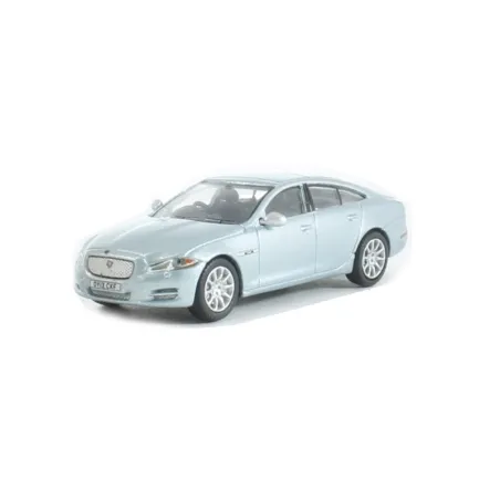 Oxford Diecast Jaguar XJ Crystal Blue