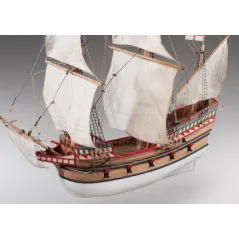 D017 – Golden Hind (1:72)