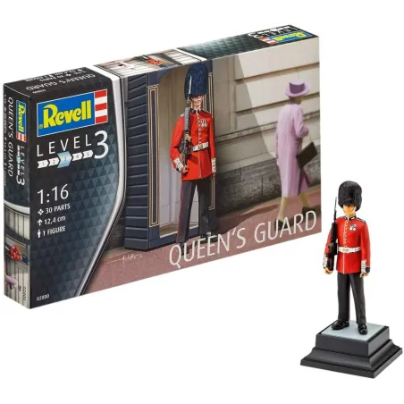 Revell 02800 Queen's Guard (1:16 scale)