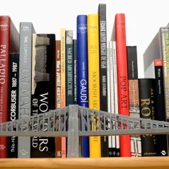 Paper landmarks Brooklyn Bridge