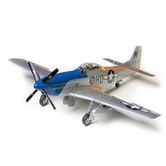 TAMIYA NORTH AMERICAN P-51D MUSTANG