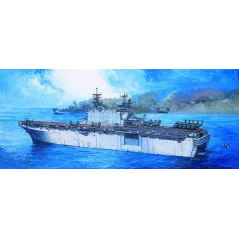 DRAGON U.S.S. Tarawa