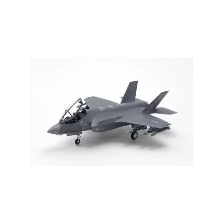 TAMIYA 1/72 F-35A Lightning II