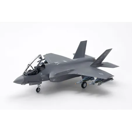 TAMIYA 1/72 F-35A Lightning II