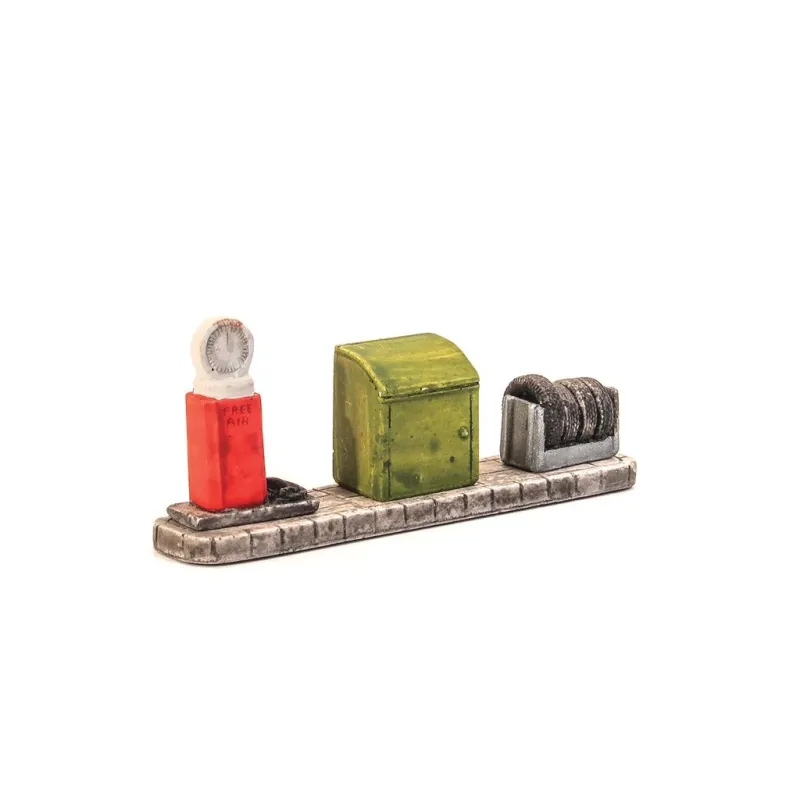 HARBURN HOBBIES Garage Accessories - oil, tyres, 'Free Air' OO Gauge SS391