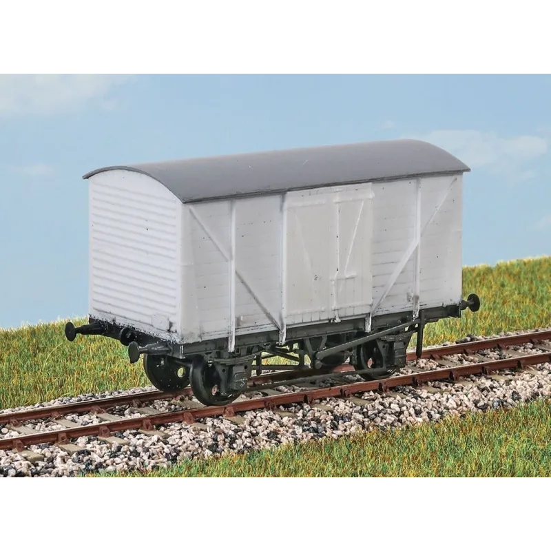 PARKSIDE BR 10Ton Insulated Meat Van OO Gauge PC09A