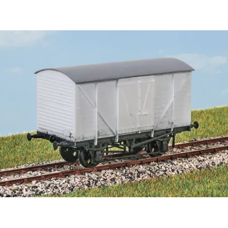 PARKSIDE BR 10Ton Insulated Meat Van OO Gauge PC09A