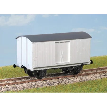 PARKSIDE LNER / BR 10T Fish van Insulated Body Recessed Door OO Gauge PC57