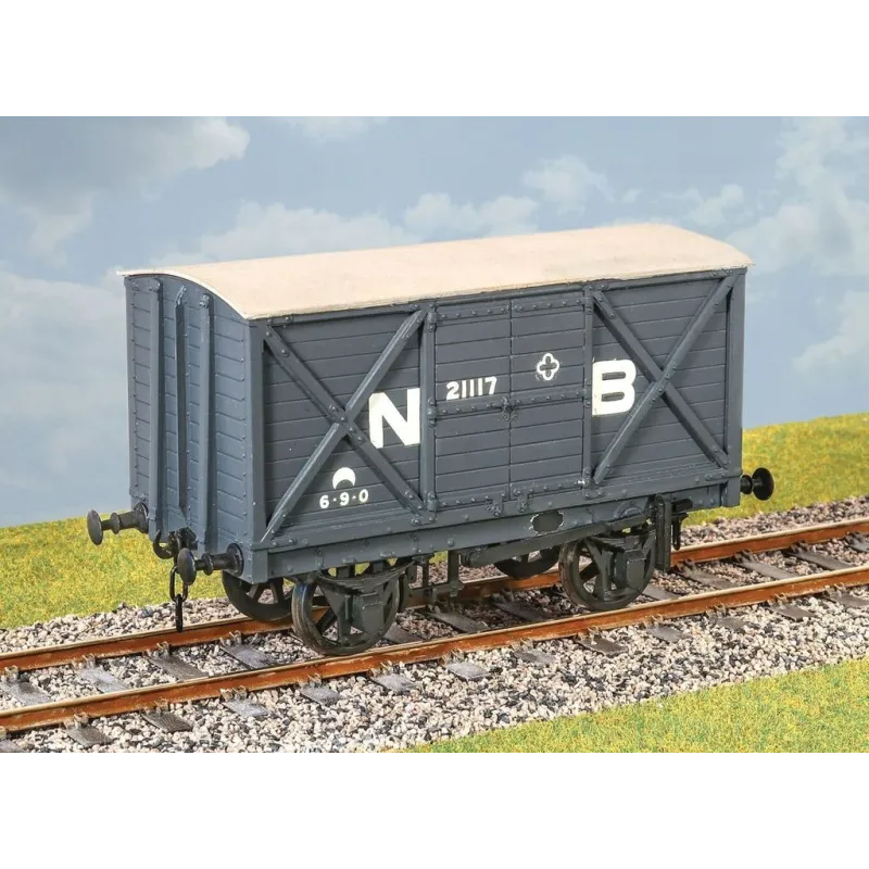 PARKSIDE LNER 8 Ton Goods Van 0 Gauge PS02