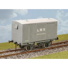 PARKSIDE LMS Ventilated Van Corrugated Ends 0 Gauge PS09