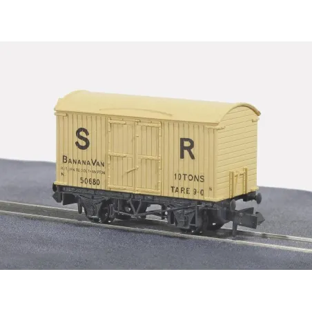 Peco Box Van, Banana, SR, cream N Gauge NR-42S