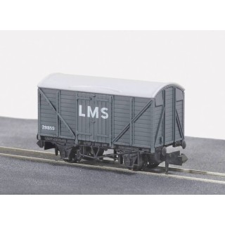 Peco Box Van, Standard type, LMS, light grey N Gauge NR-43M