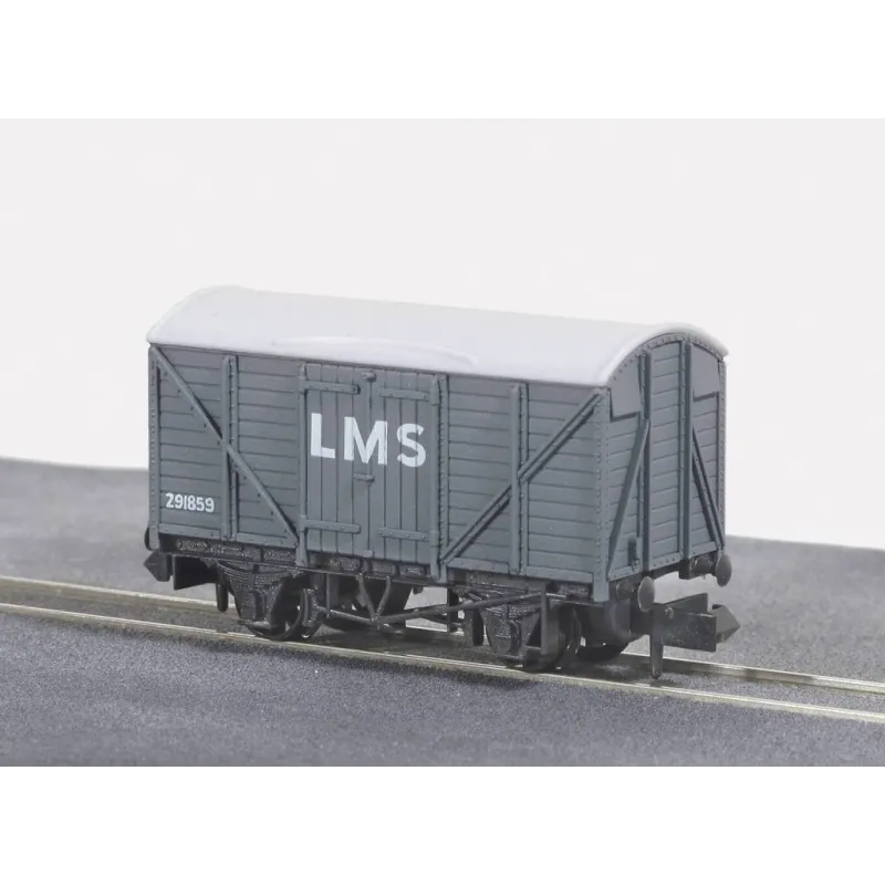 Peco Box Van, Standard type, LMS, light grey N Gauge NR-43M