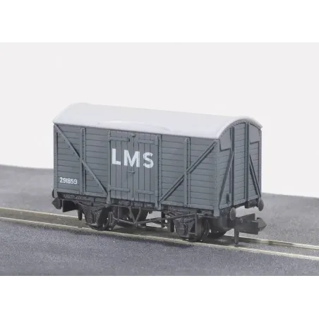 Peco Box Van, Standard type, LMS, light grey N Gauge NR-43M
