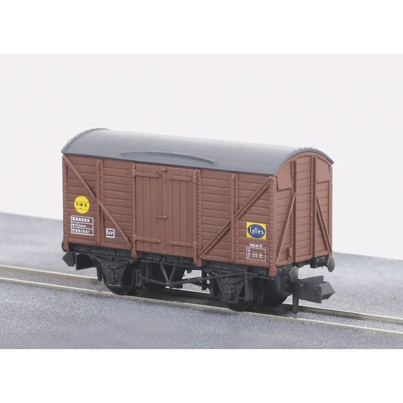 Peco Box Van, Banana (Fyffes), No.B881061 N Gauge NR-50B