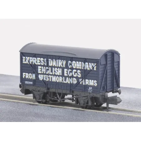 Peco Box Van, Express Dairy English Eggs N Gauge NR-P133