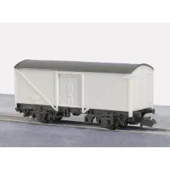 Peco Box Van, Parcels and Fish N Gauge KNR-9