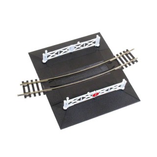 Peco Curved (No.3 Rad.) Level Crossing, complete with 2 ramps & 4 gates OO/HO Gauge ST-263