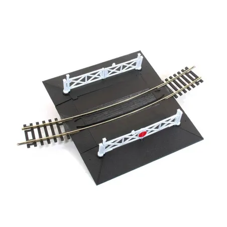 Peco Curved (No.4 Rad.) Level Crossing, complete with 2 ramps & 4 gates OO/HO Gauge ST-267