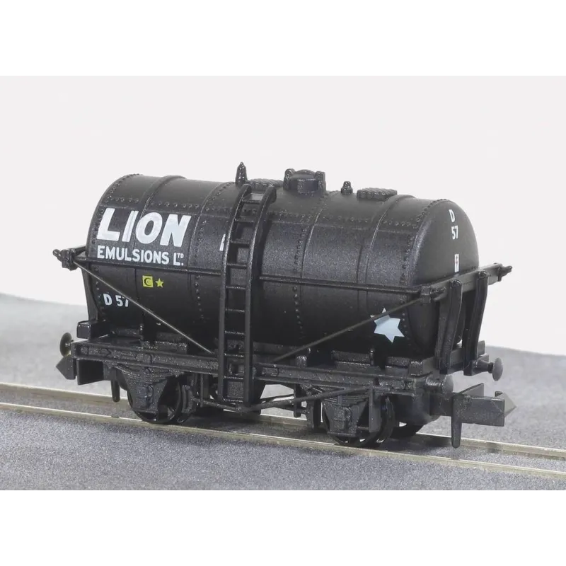 Peco Lion Emulsions Tank Wagon, Black N Gauge NR-P177