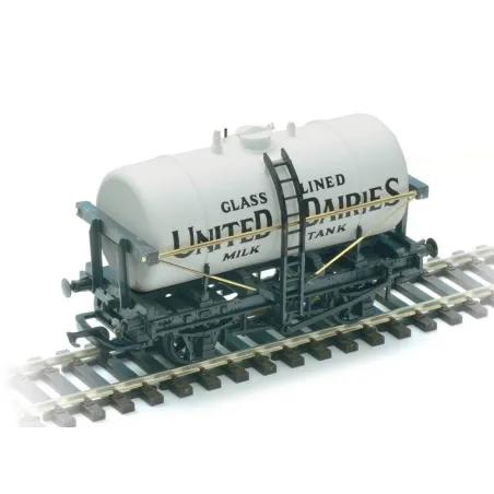 Peco Milk Tank Wagon, United Dairies OO Gauge R-74U