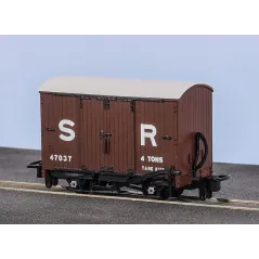 Peco OO-9 Box Van, SR Livery No.47037 OO9 Gauge GR-221C