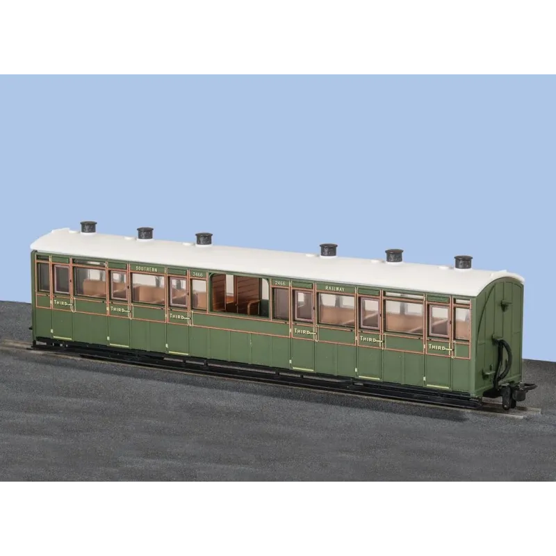 Peco OO-9 L&B Centre Observation Coach, SR Livery No 2466 OO9 Gauge GR-451A