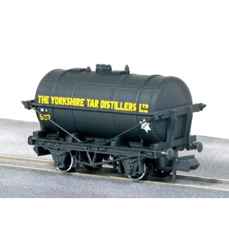 Peco Tanker Wagon, The Yorkshire Tar Distillers Ltd N Gauge NR-P180