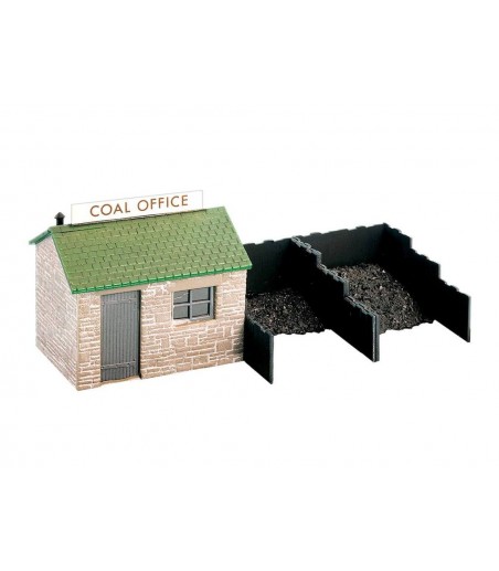 WILLS KITS Coal Yard & Hut, Includes Plastic Coal OO/HO Gauge SS15