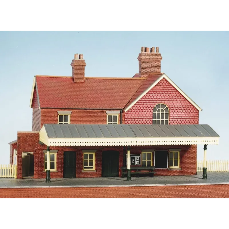 WILLS KITS Country Station, Brick Built, With Platform OO/HO Gauge CK16