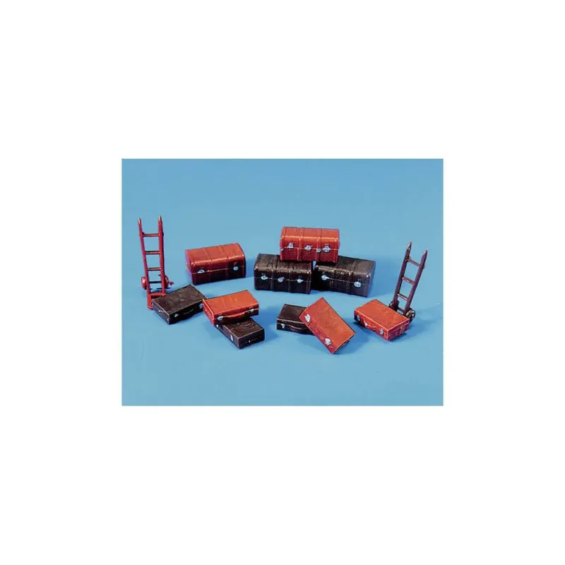 Peco Trunks (4), Suitcases (6) & Trolley 'Sack Truck' (2) oo Gauge peco5062